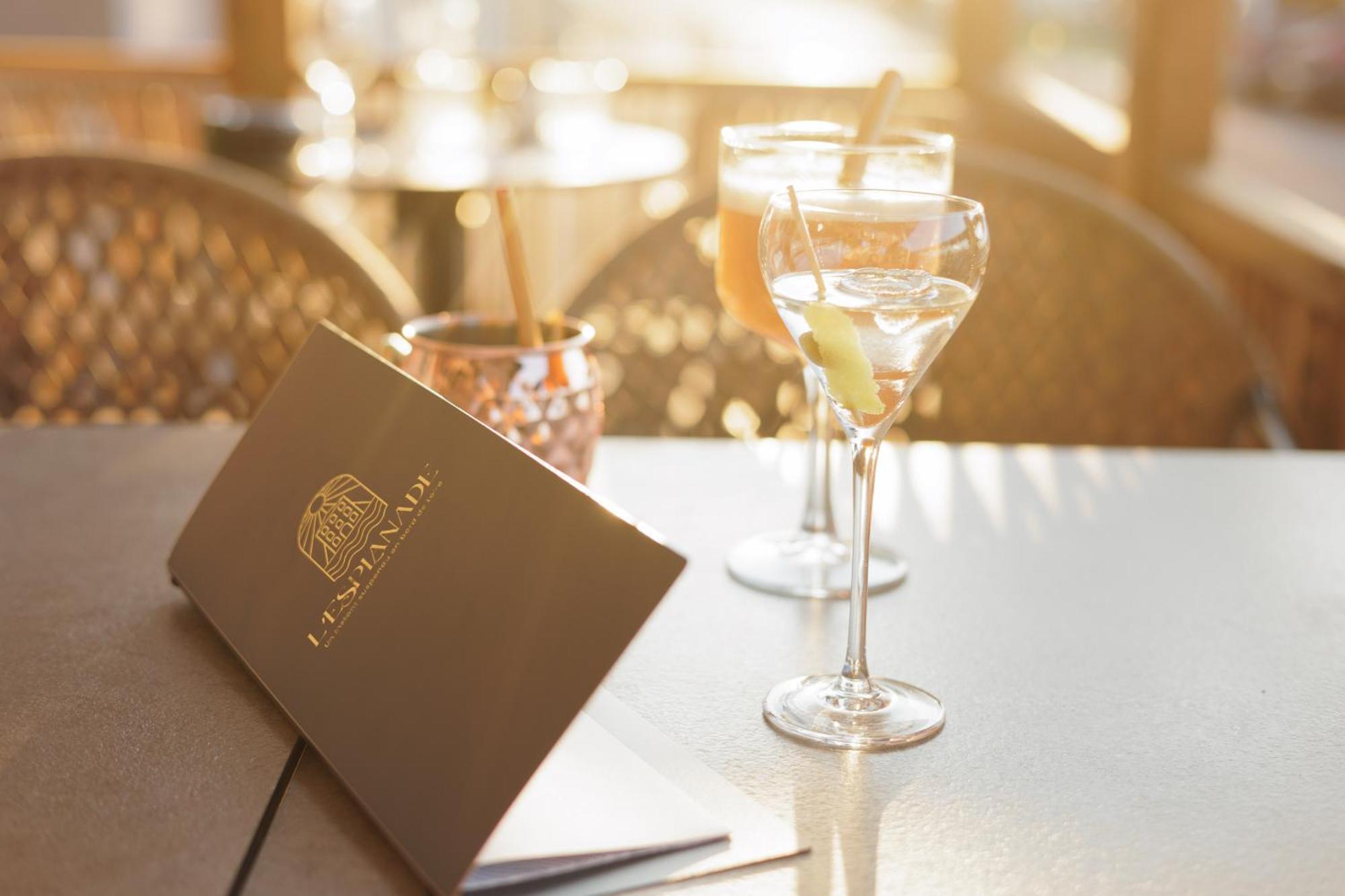 L'Esplanade Hotel Restaurant Bar A Vin Le Pellerin Екстериор снимка